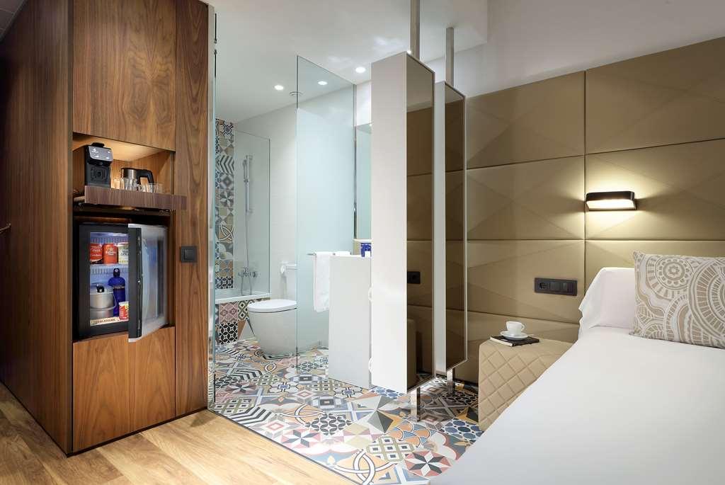 Hotel Sb Glow Барселона Номер фото